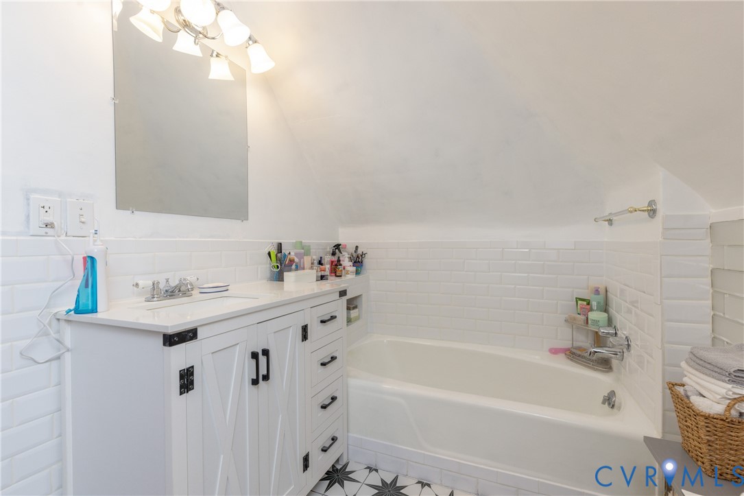 1124 Northampton Road Petersburg, VA 23805 - Photo 23 of 33