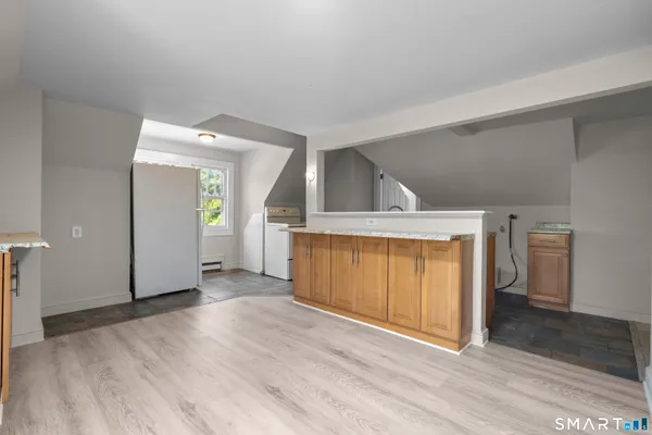 $1,350 | 908 Main Street, Torrington, CT 06790