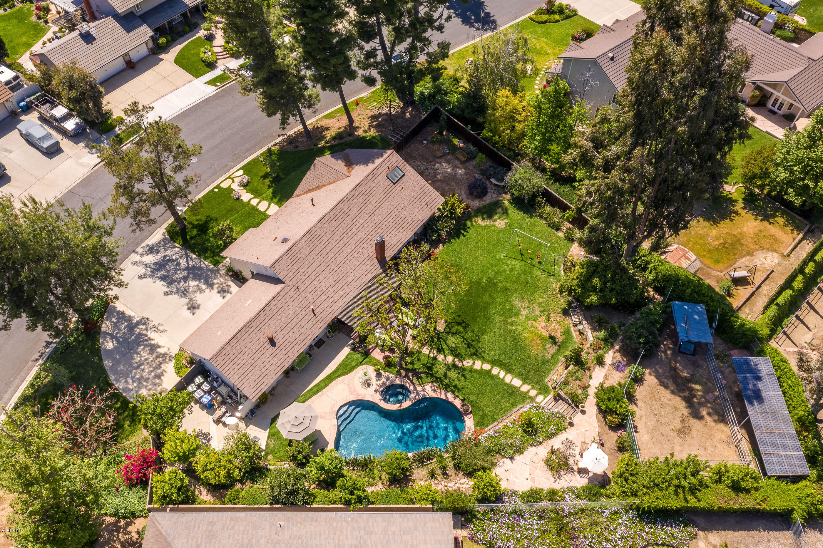 270 Longbranch Road Simi Valley, CA 93065 - Photo 2 of 51 270 Longbranch Rd Simi Valley-56
