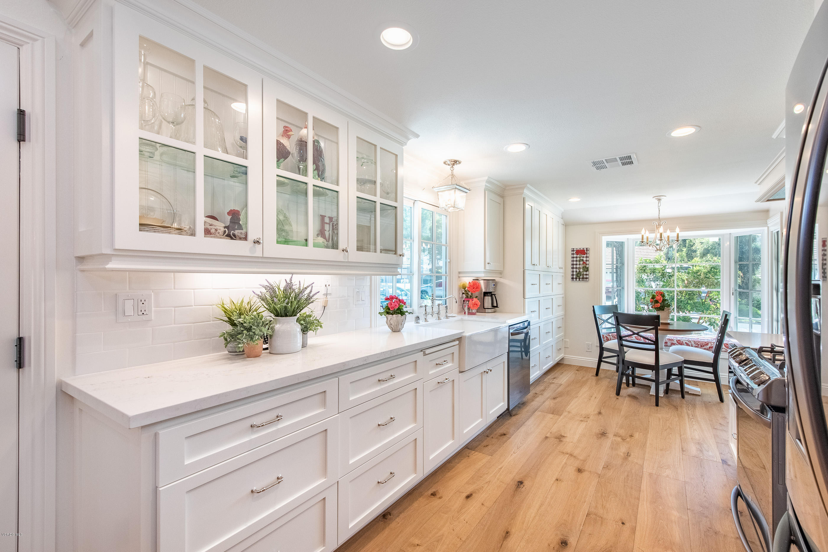 270 Longbranch Road Simi Valley, CA 93065 - Photo 14 of 51 270 Longbranch Rd Simi Valley-19