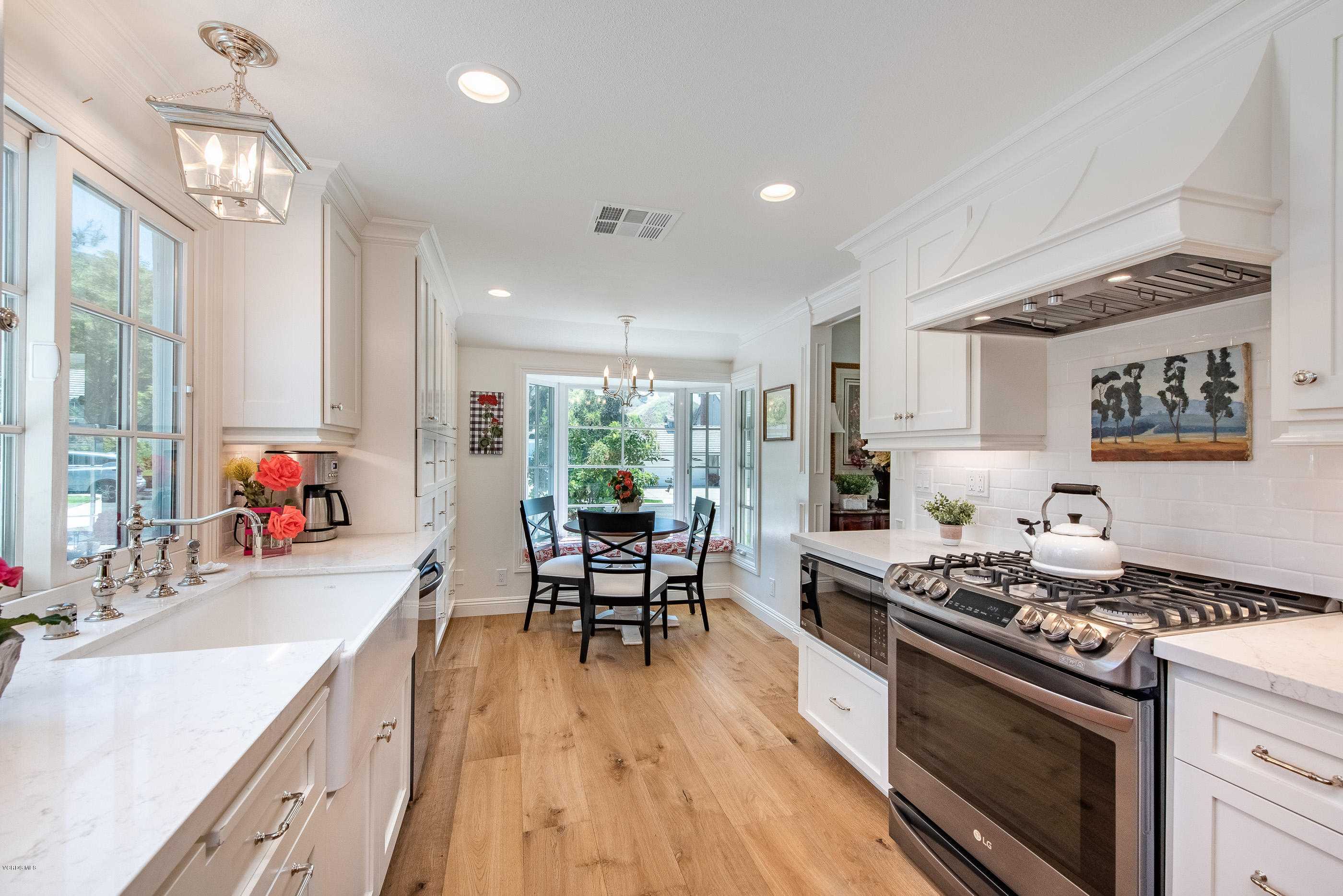 270 Longbranch Road Simi Valley, CA 93065 - Photo 15 of 51 270 Longbranch Rd Simi Valley-20
