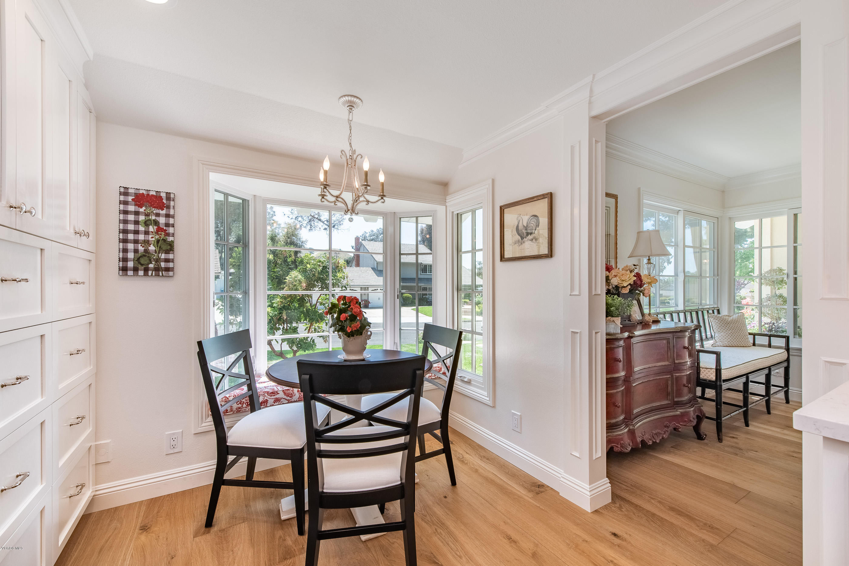 270 Longbranch Road Simi Valley, CA 93065 - Photo 17 of 51 270 Longbranch Rd Simi Valley-23