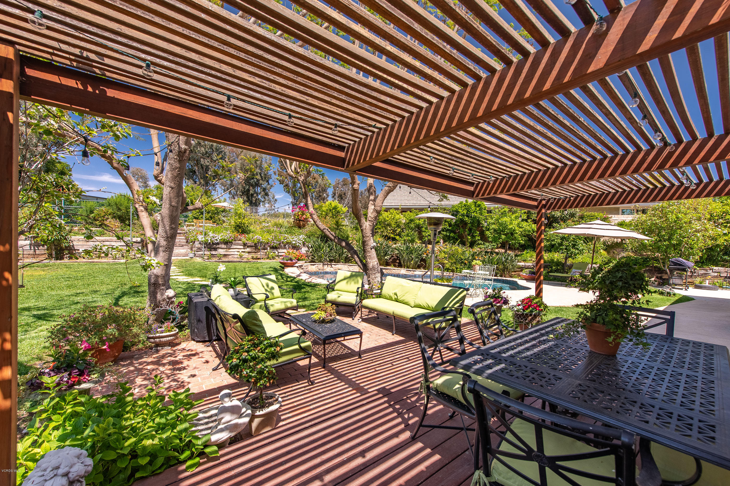 270 Longbranch Road Simi Valley, CA 93065 - Photo 28 of 51 270 Longbranch Rd Simi Valley-34