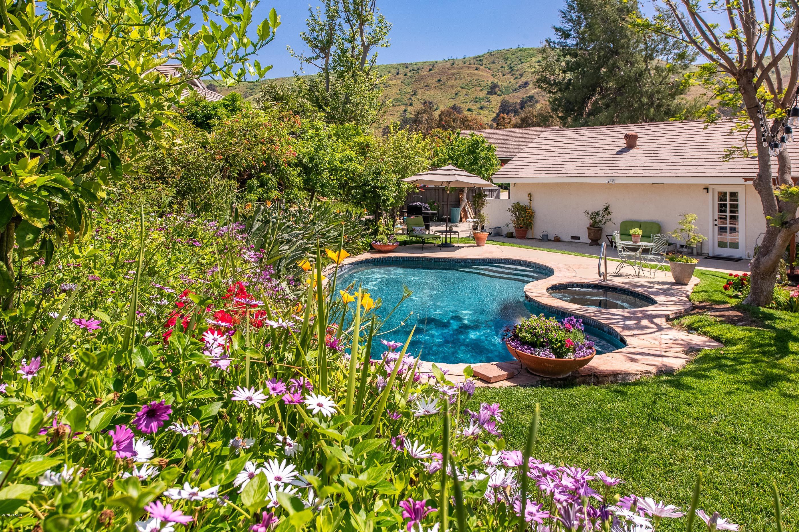 270 Longbranch Road Simi Valley, CA 93065 - Photo 33 of 51 270 Longbranch Rd Simi Valley-48