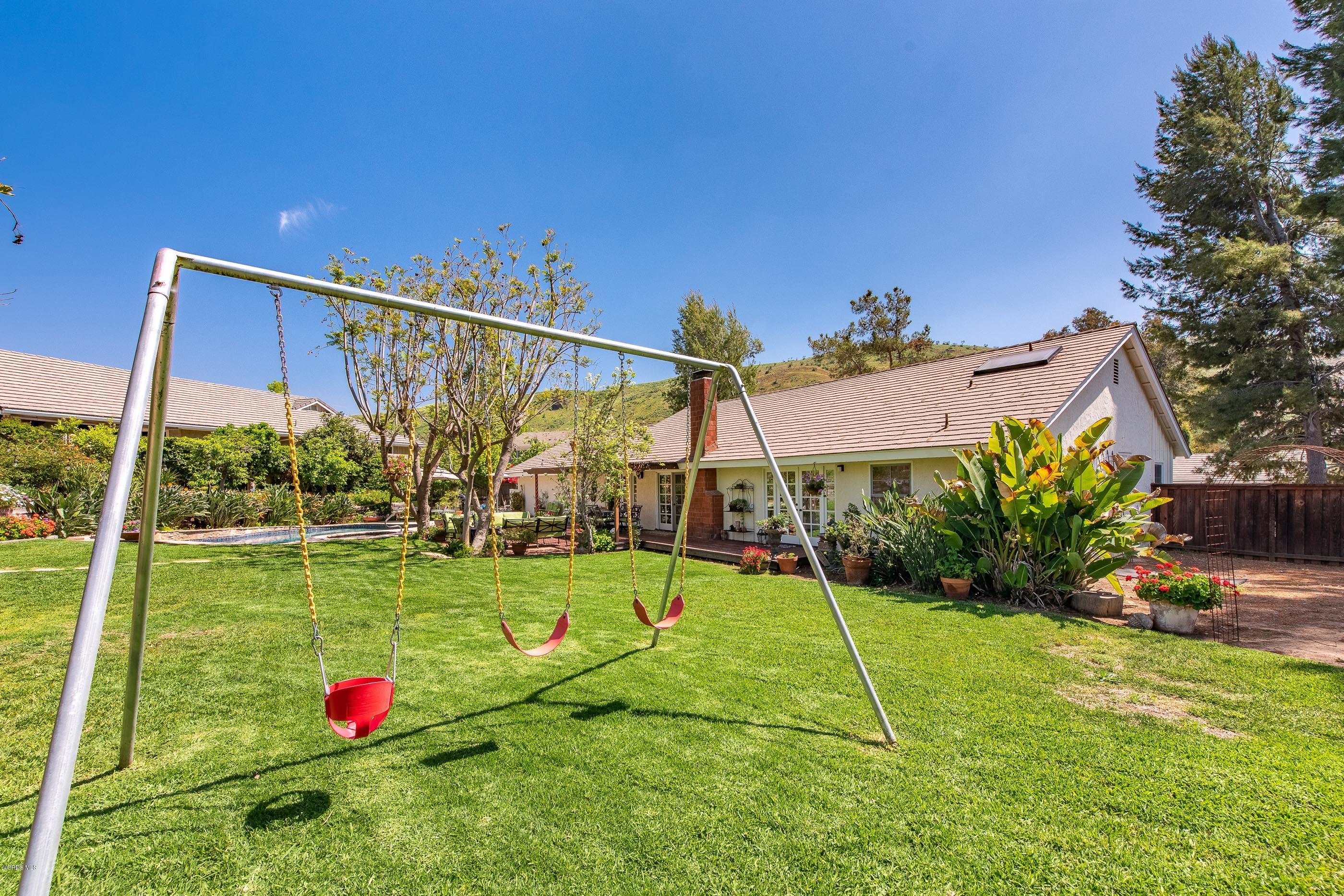 270 Longbranch Road Simi Valley, CA 93065 - Photo 34 of 51 270 Longbranch Rd Simi Valley-38