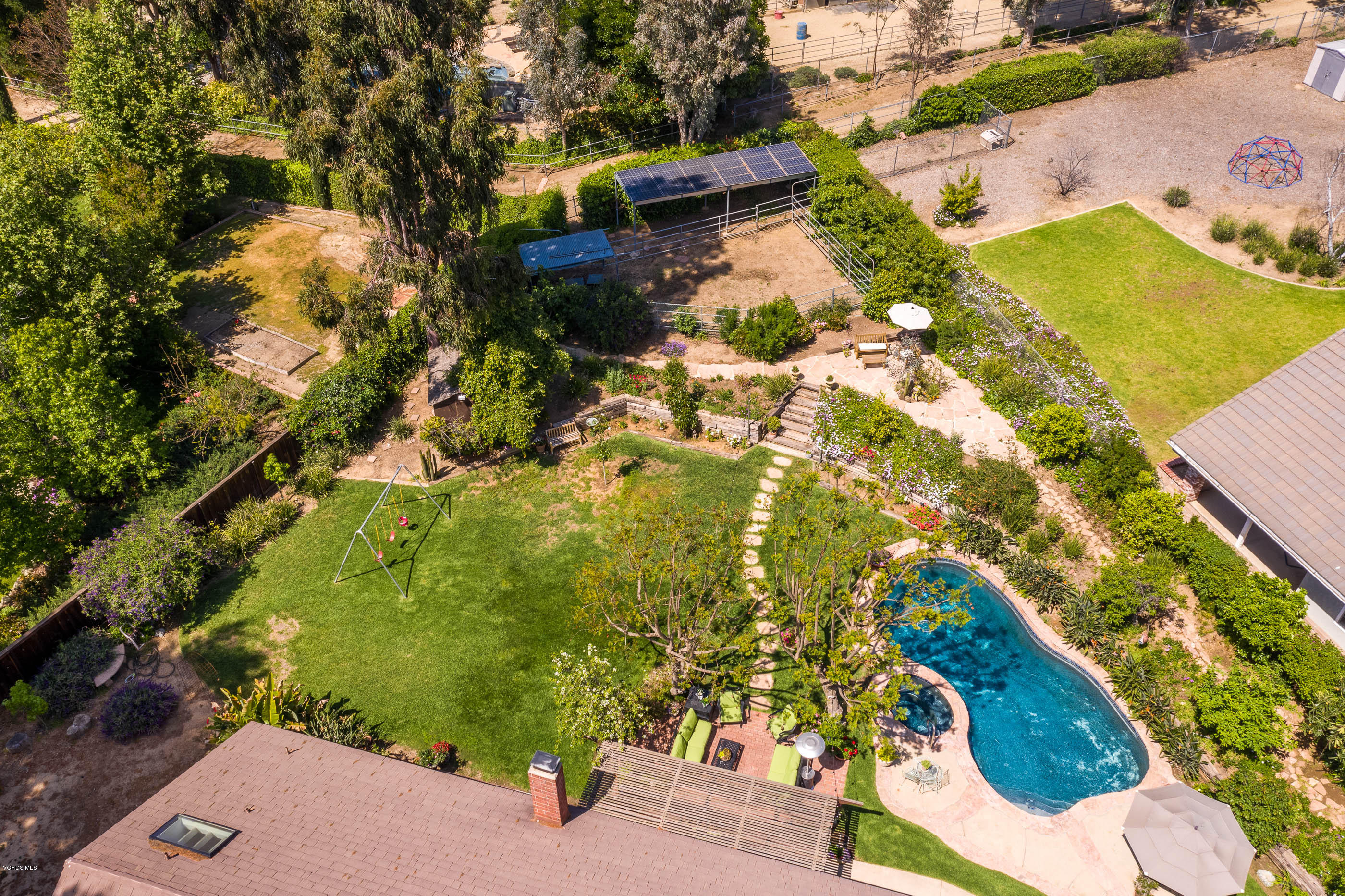 270 Longbranch Road Simi Valley, CA 93065 - Photo 43 of 51 270 Longbranch Rd Simi Valley-54