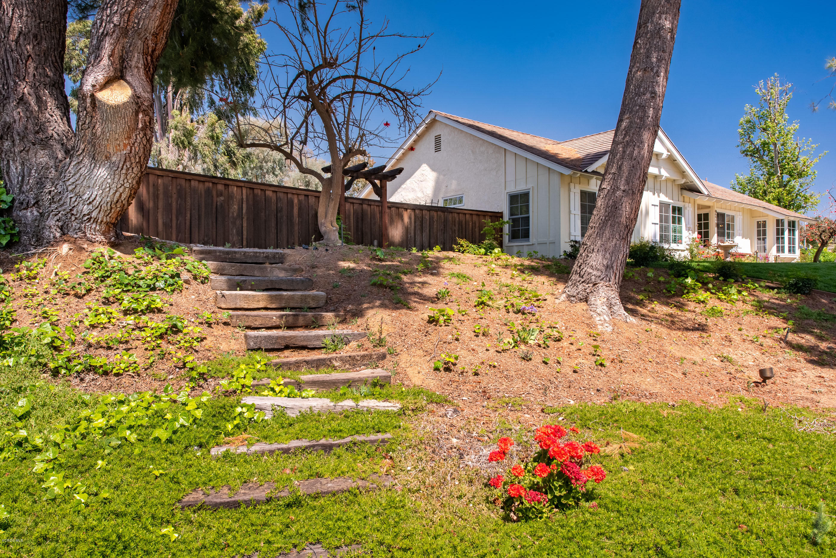 270 Longbranch Road Simi Valley, CA 93065 - Photo 51 of 51 270 Longbranch Rd Simi Valley-4