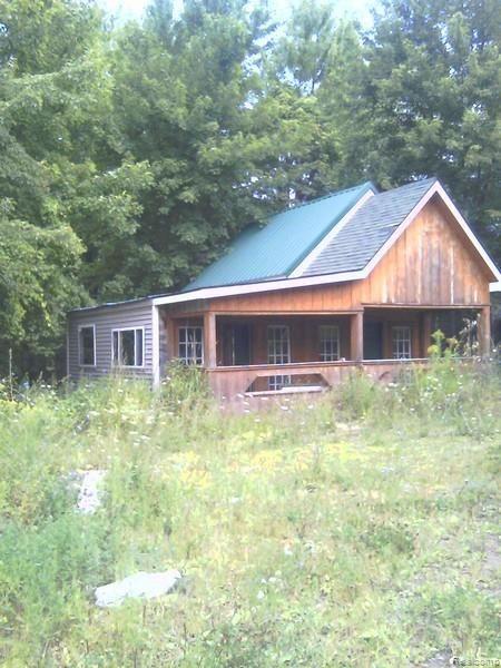 15575 Donald Road Capac, MI 48014 - Photo 2 of 5 moto_0080.jpg
