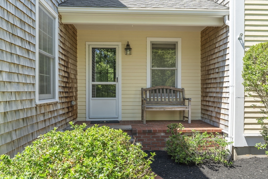 160 Quail Run Marshfield, MA 02050 - Photo 5 of 42