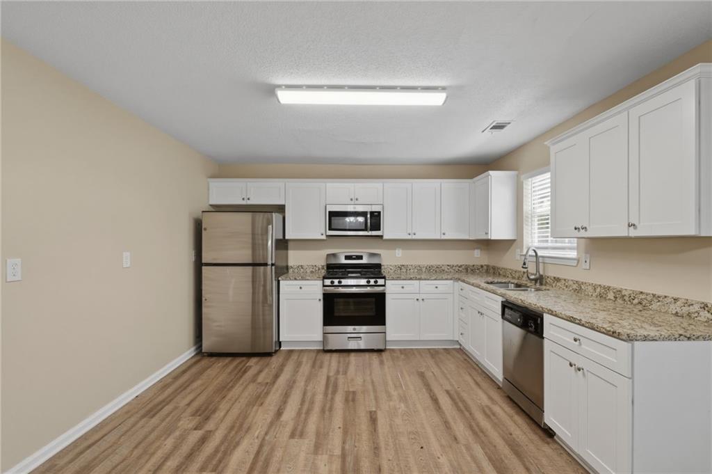 2795 Oxford Drive Decatur, GA 30034 - Photo 10 of 35
