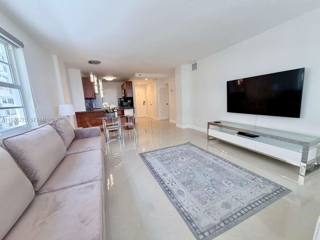 100 Lincoln Road, Unit 521 Miami Beach, FL 33139 - Photo 2 of 16