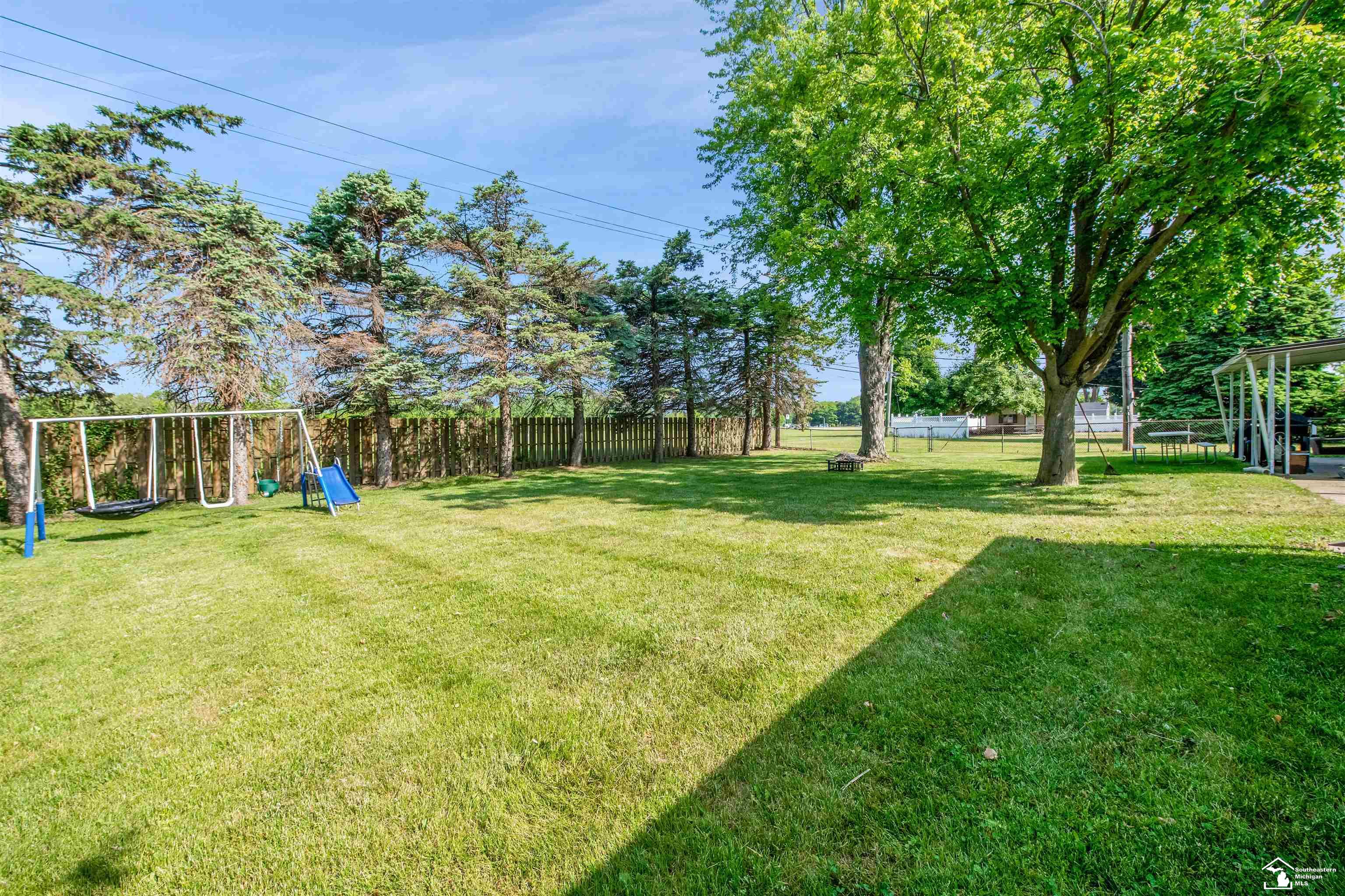 800 South Raisinville Road Monroe, MI 48161 - Photo 20 of 35