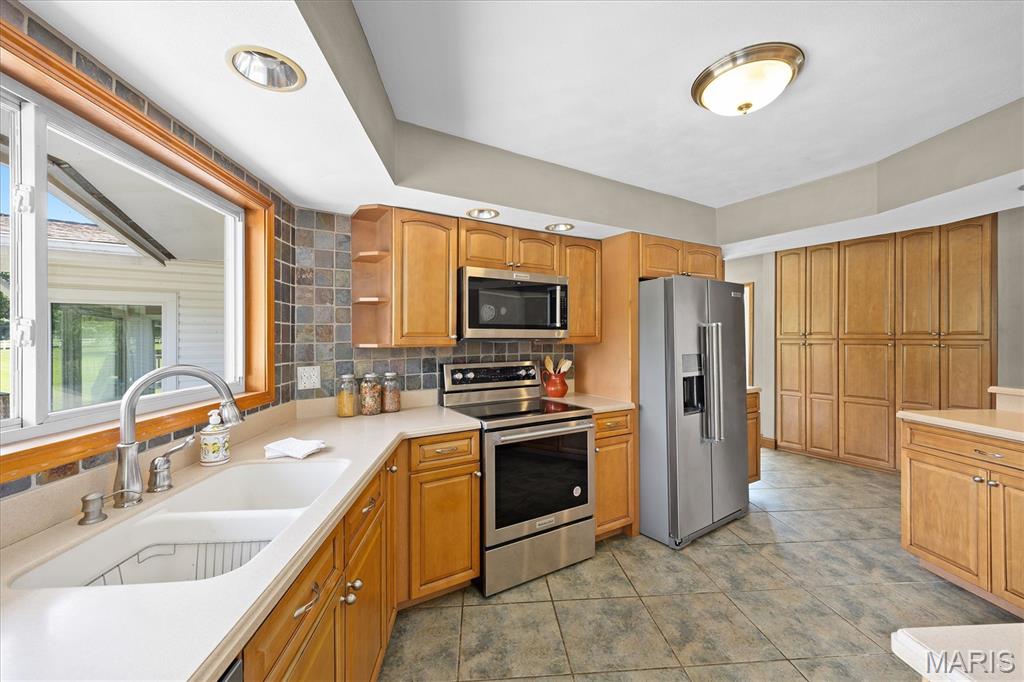 3732 Ridge View Road Edwardsville, IL 62025 - Photo 16 of 57
