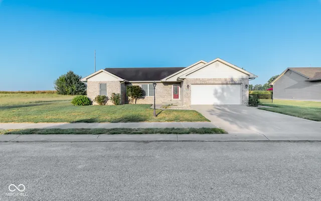 $269,000 | 3440 Elizabeth's Way, Seymour, IN 47274