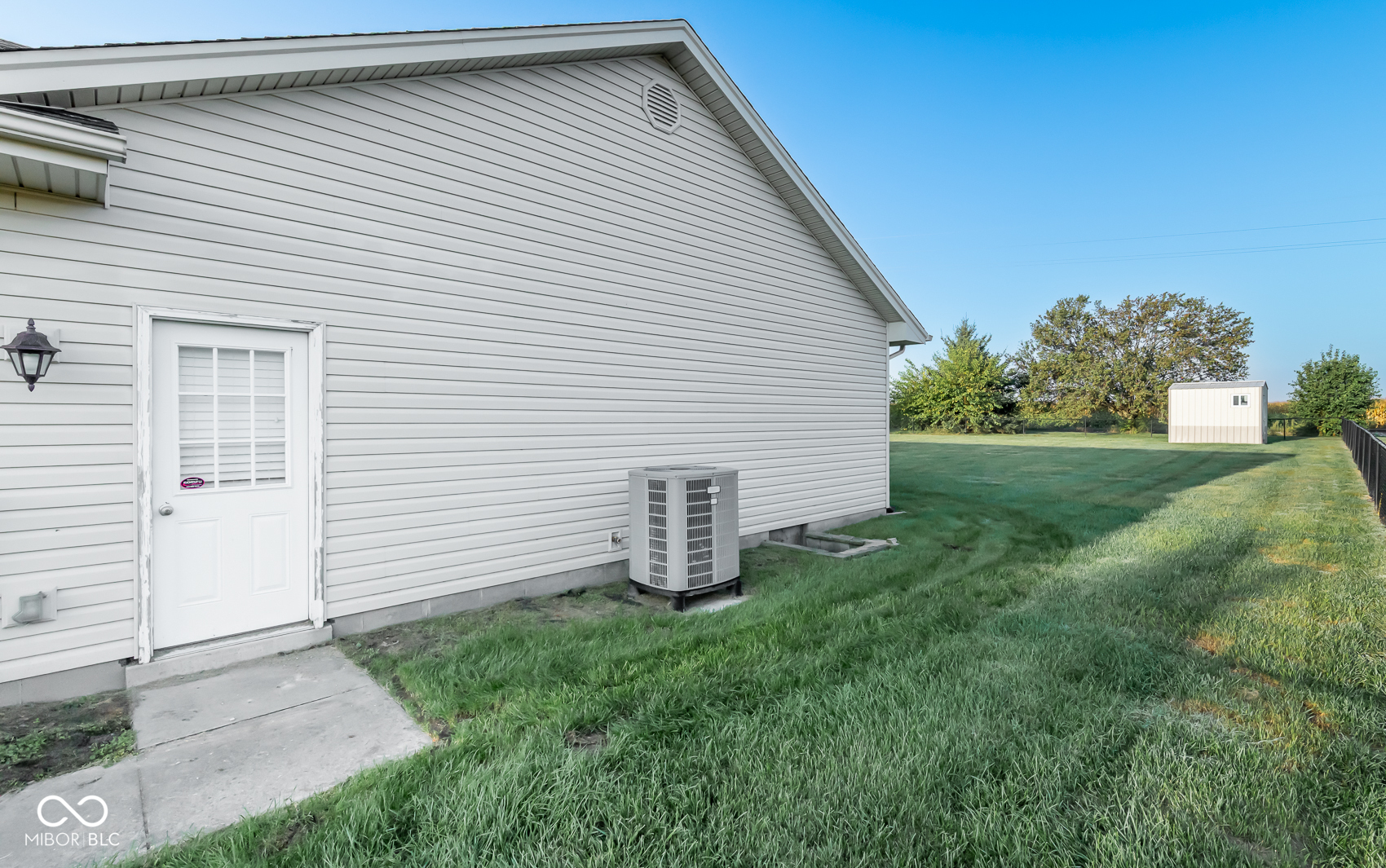 3440 Elizabeth's Way Seymour, IN 47274 - Photo 8 of 81