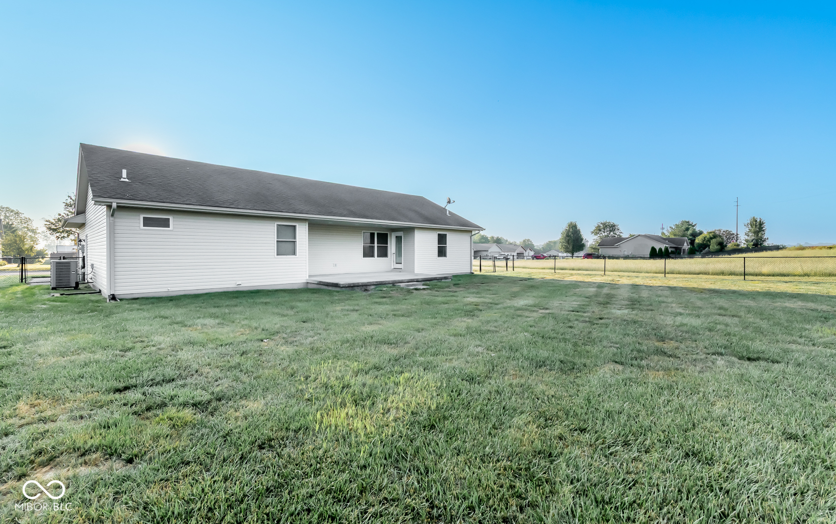 3440 Elizabeth's Way Seymour, IN 47274 - Photo 9 of 81