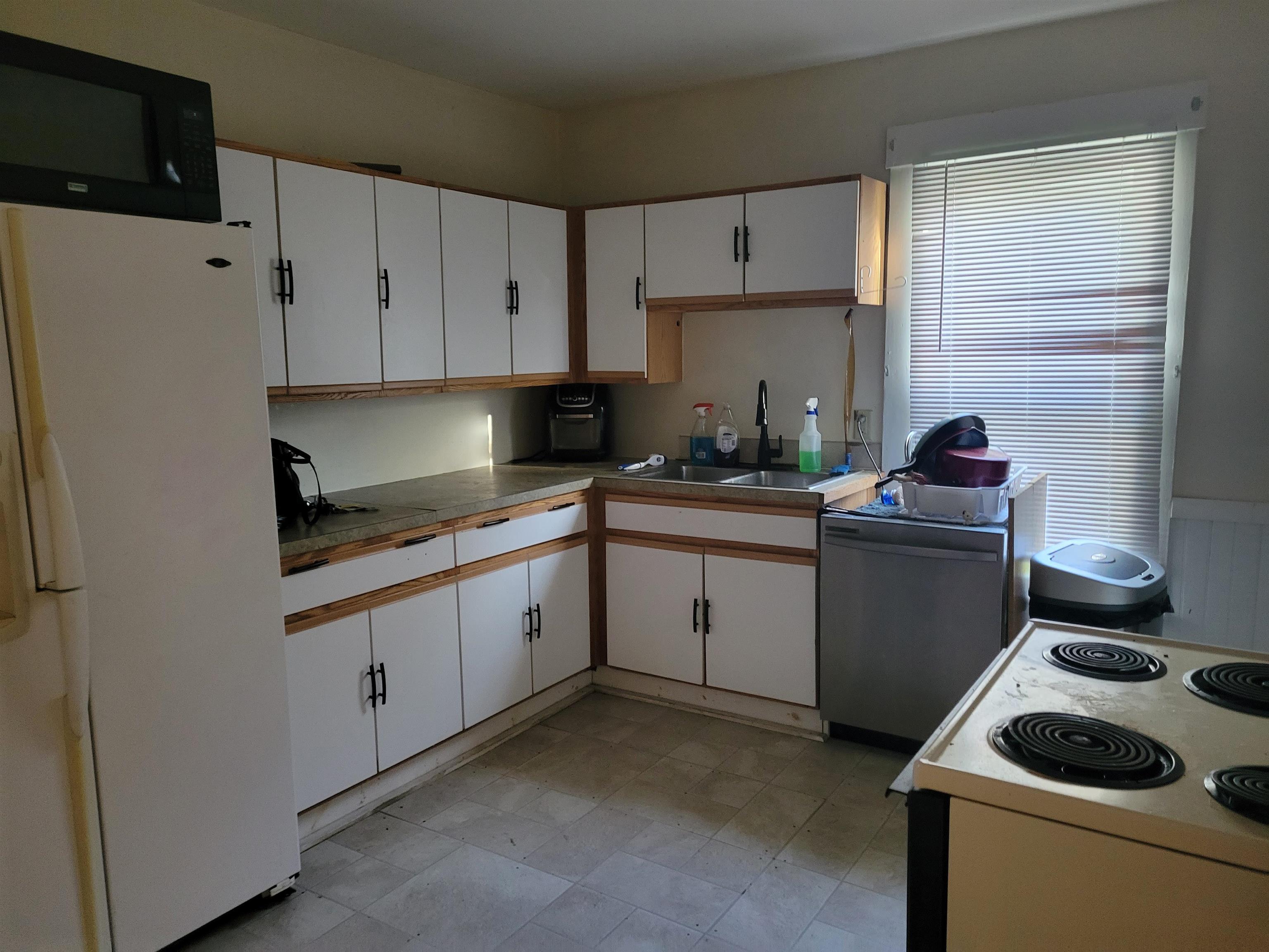 13 Ridgeway Street Springfield, VT 05156 - Photo 8 of 13