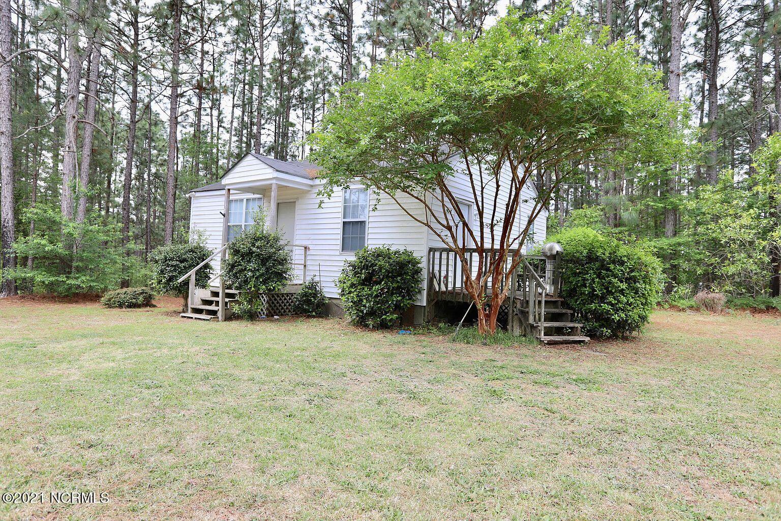 320R Robert Sands Road Aberdeen, NC 28315 - Photo 2 of 17 e975c6ed1f4ef5934ba4e76f7d4cc529-uncropp