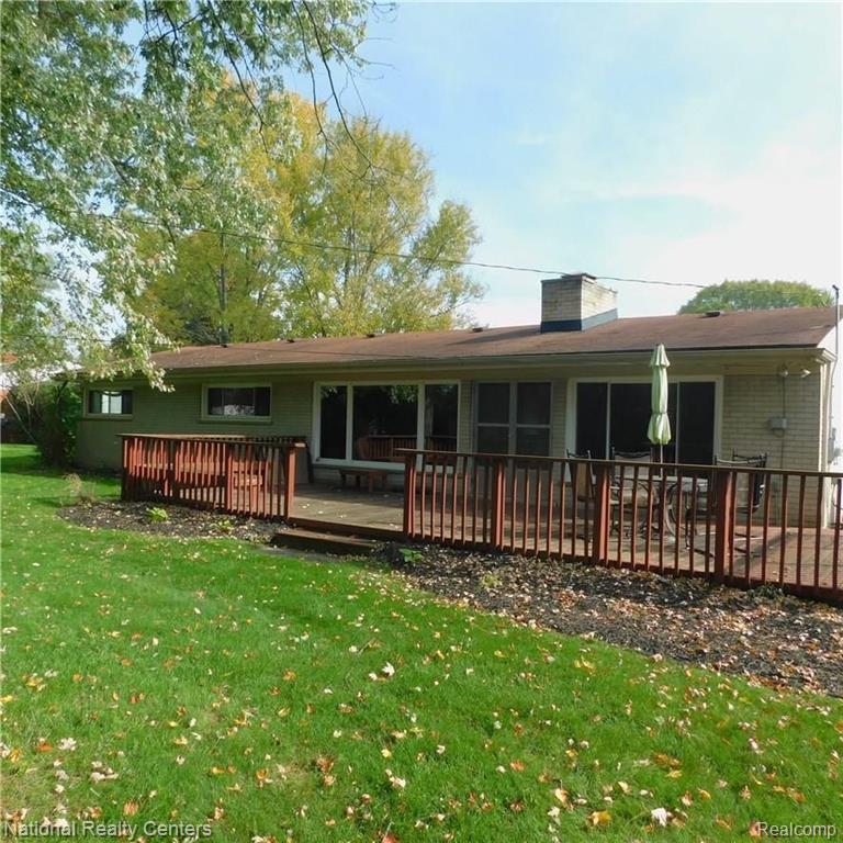 32051 Middlebelt Road Farmington Hills, MI 48334 - Photo 2 of 17