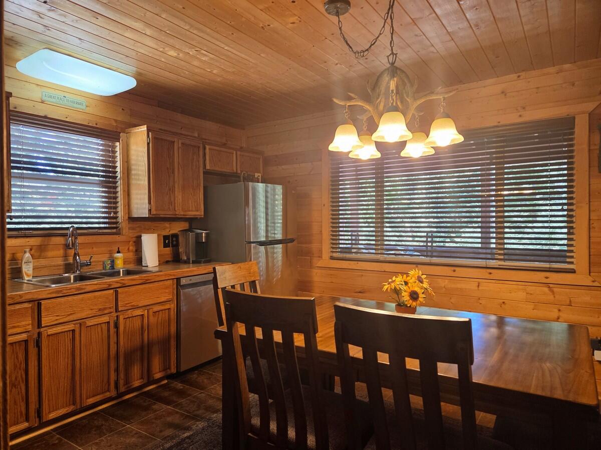 95 East Rim Road Duck Creek Village, UT 84762 - Photo 6 of 49 Kitchen1