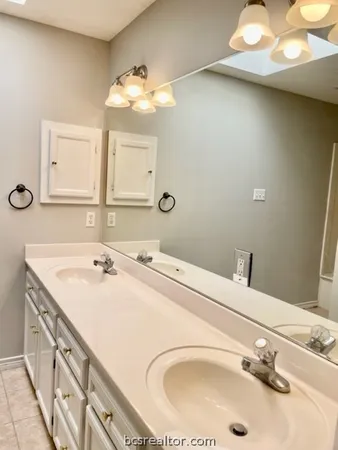 $1,875 | 212 Landsburg Court, College Station, TX 77845