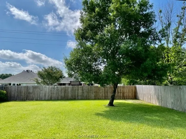 $1,875 | 212 Landsburg Court, College Station, TX 77845