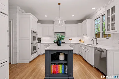 $2,650,000 | 12 Ledge Road, Norwalk, CT 06853