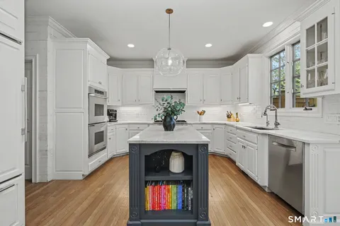 $2,650,000 | 12 Ledge Road, Norwalk, CT 06853