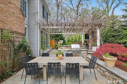 $2,650,000 | 12 Ledge Road, Norwalk, CT 06853