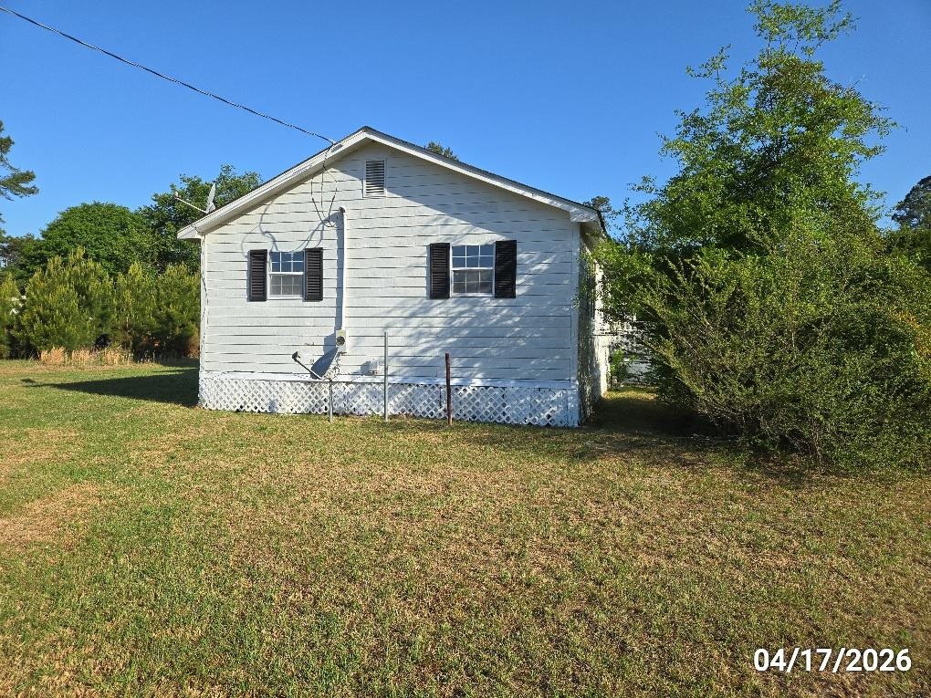 16 Leahs Loop Greeleyville, SC 29056 - Photo 3 of 20
