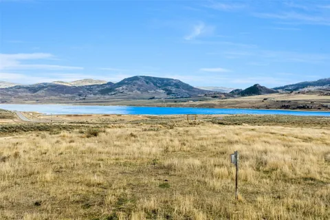 $775,000 | 29250 Lakeside Lane, Oak Creek, CO 80467