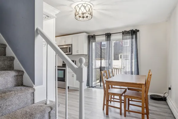 $379,900 | 11 Phillip Road, Unit R, Derry, NH 03038