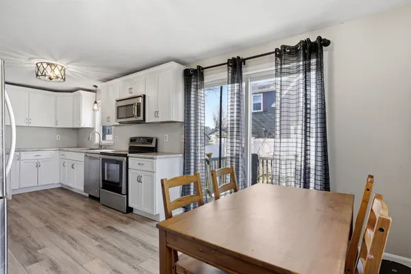 $379,900 | 11 Phillip Road, Unit R, Derry, NH 03038