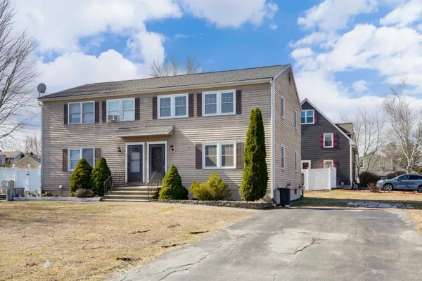 $379,900 | 11 Phillip Road, Unit R, Derry, NH 03038