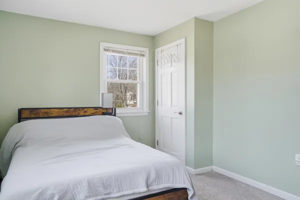 $379,900 | 11 Phillip Road, Unit R, Derry, NH 03038