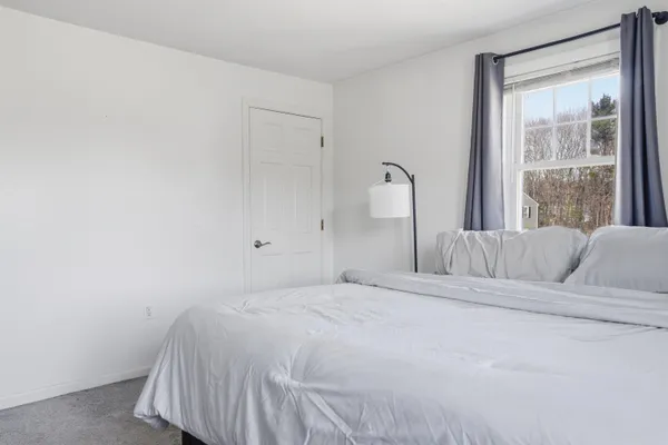 $379,900 | 11 Phillip Road, Unit R, Derry, NH 03038