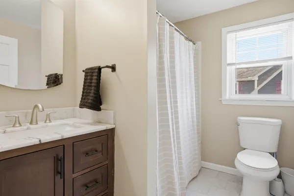 $379,900 | 11 Phillip Road, Unit R, Derry, NH 03038