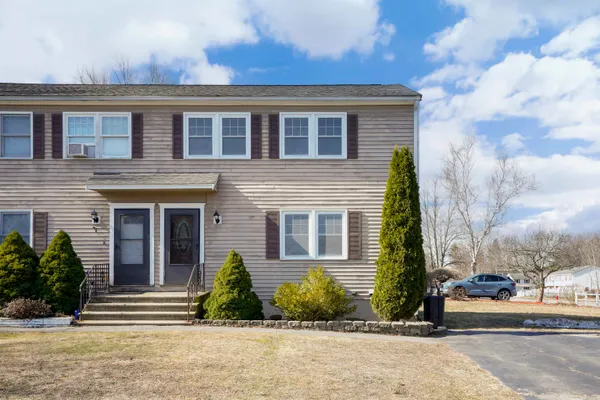 $379,900 | 11 Phillip Road, Unit R, Derry, NH 03038