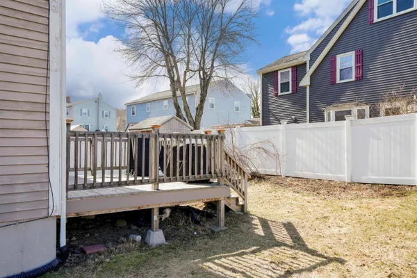 $379,900 | 11 Phillip Road, Unit R, Derry, NH 03038