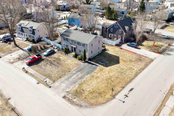 $379,900 | 11 Phillip Road, Unit R, Derry, NH 03038