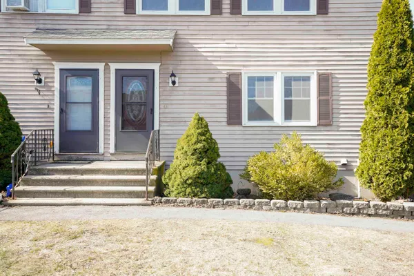 $379,900 | 11 Phillip Road, Unit R, Derry, NH 03038