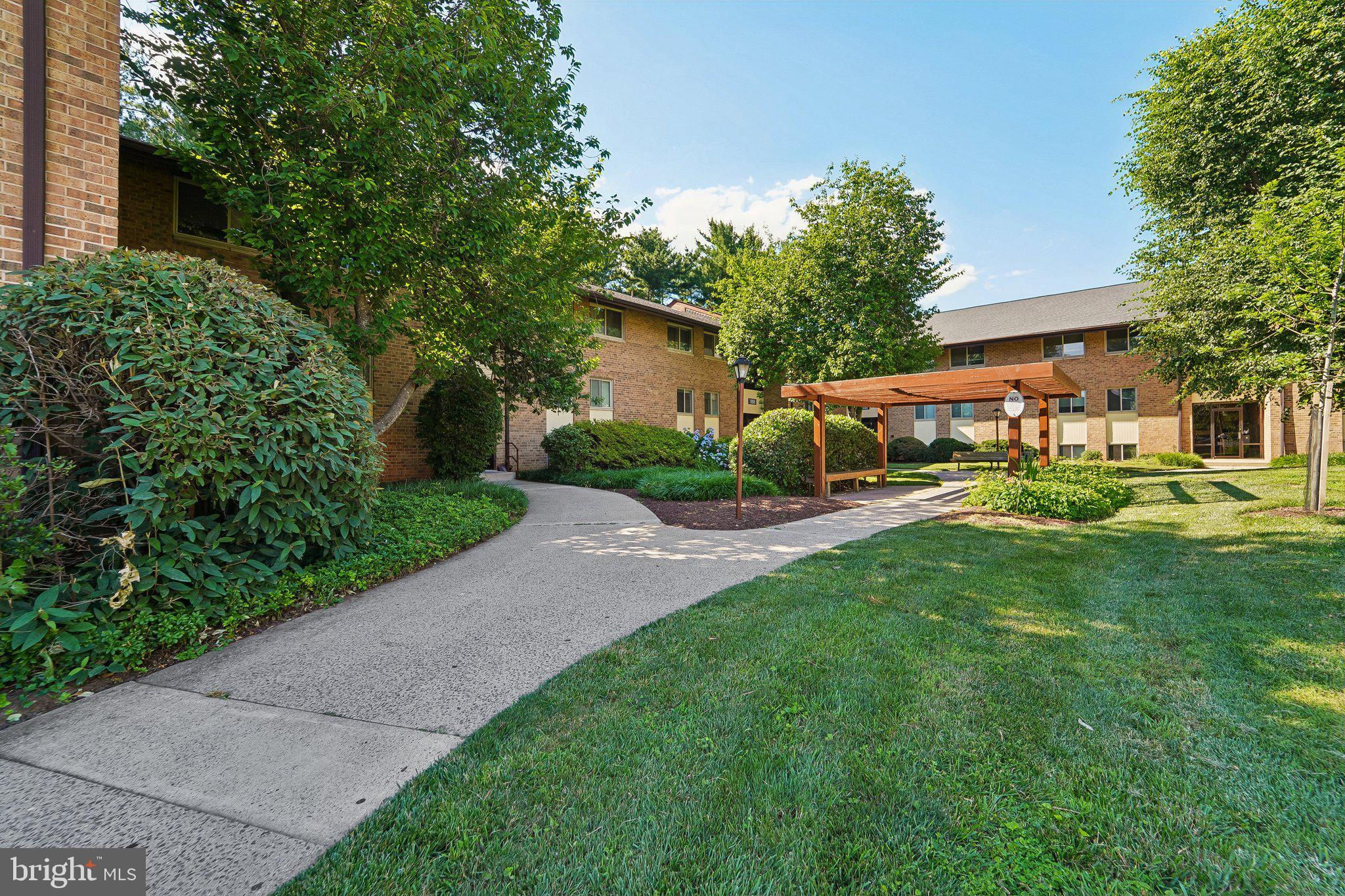 18804 Walkers Choice Road, Unit 2 Montgomery Village, MD 20886 - Photo 4 of 24