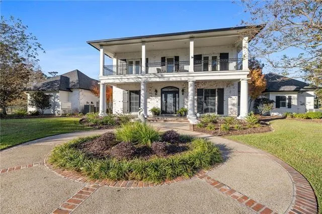 $950,000 | 24186 Snowy Egret Cove, Springfield, LA 70462