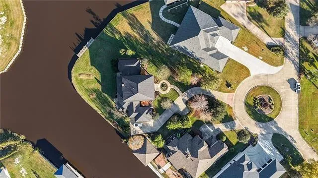 $950,000 | 24186 Snowy Egret Cove, Springfield, LA 70462