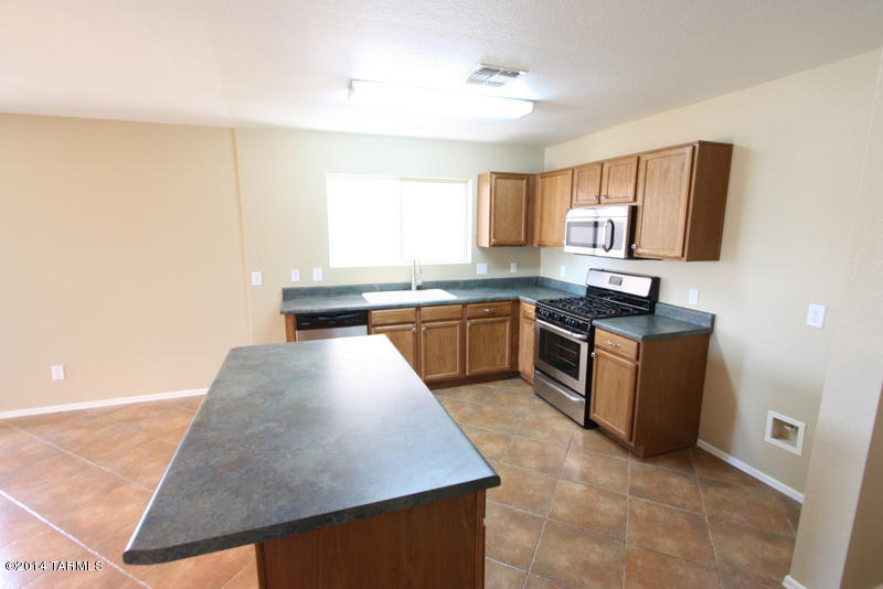 5733 West Rattler Street Tucson, AZ 85742 - Photo 3 of 7 Gallery Image 3