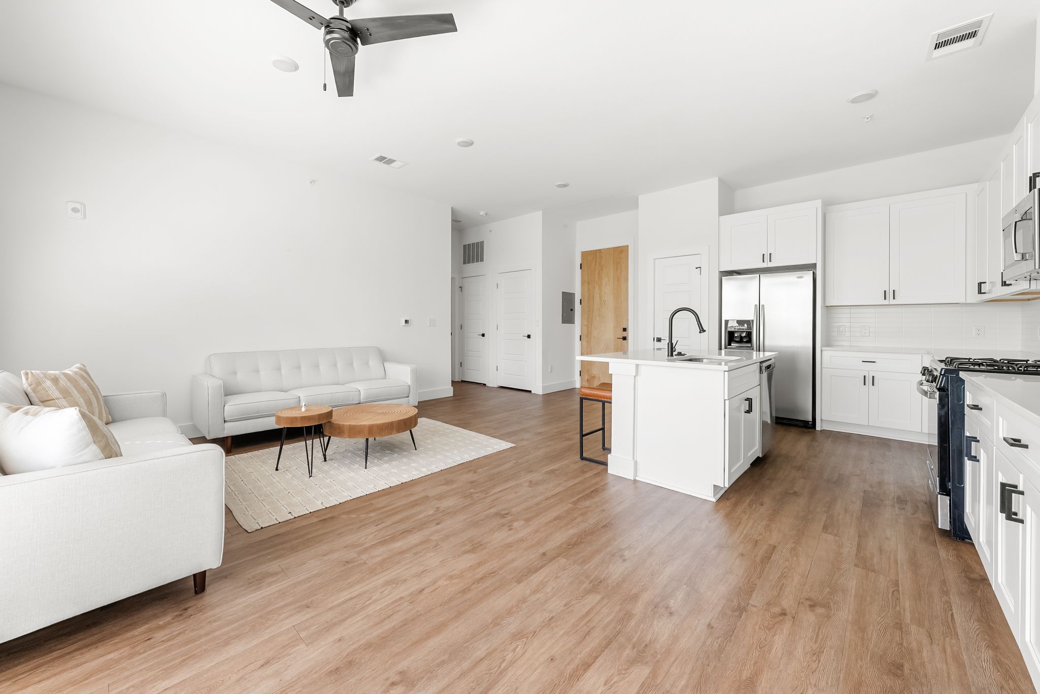 1811 Webberville Road, Unit 1307 Austin, TX 78721 - Photo 10 of 20 Gallery Image 10