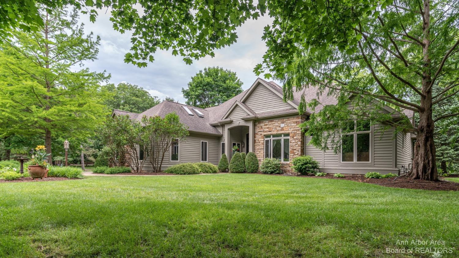 14 Riverside Lane Saline, MI 48176 - Photo 2 of 83 Photo 2
