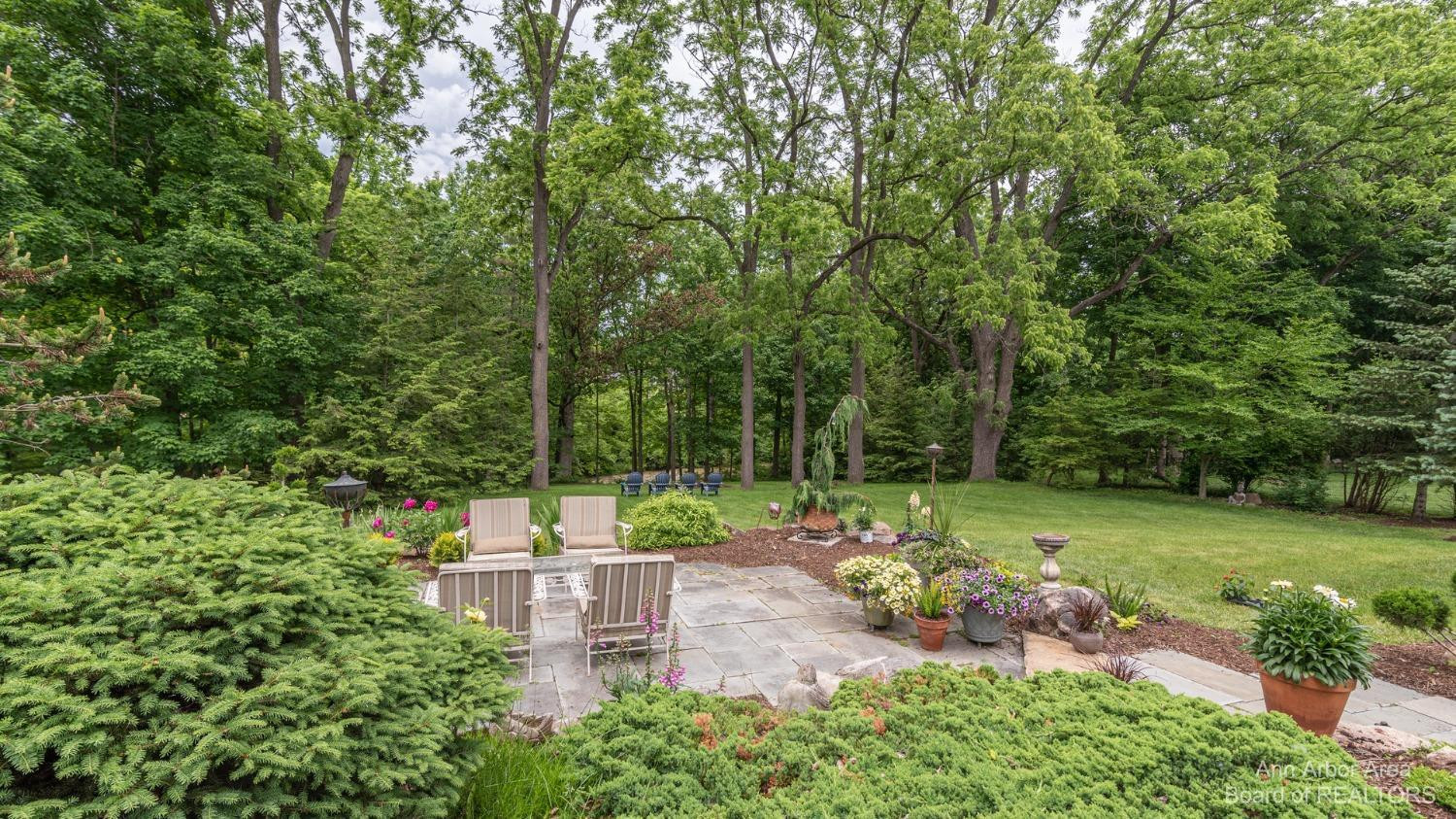 14 Riverside Lane Saline, MI 48176 - Photo 5 of 83 Photo 5