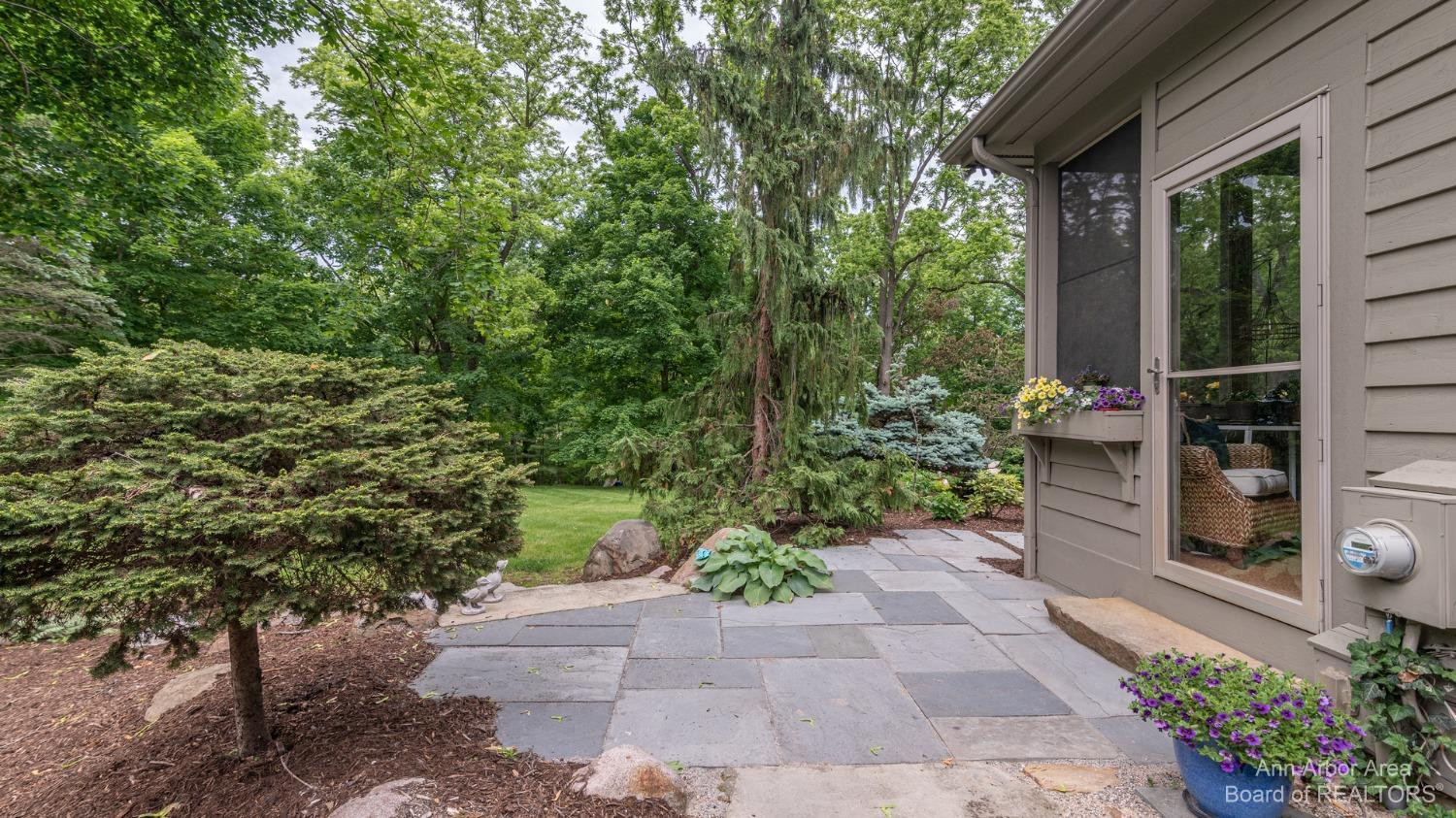 14 Riverside Lane Saline, MI 48176 - Photo 10 of 83 Photo 10