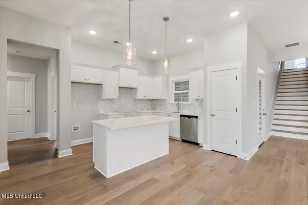 $372,900 | 617 Sunflower Street, Nesbit, MS 38651